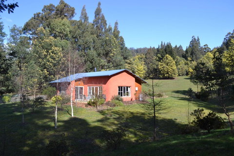 Whispering Spirit Holiday Cottages & Mini Ponies - Seniors Australia 0