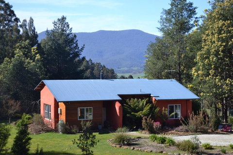 Whispering Spirit Holiday Cottages & Mini Ponies - Seniors Australia 16