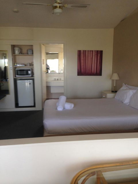 Abel Tasman Airport Motor Inn - Seniors Australia 8