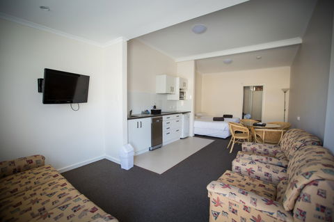 Abel Tasman Airport Motor Inn - Seniors Australia 38