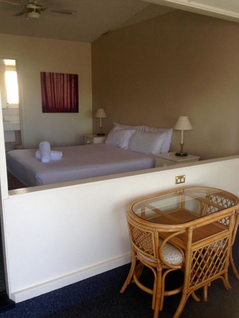 Abel Tasman Airport Motor Inn - Seniors Australia 9