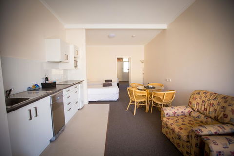 Abel Tasman Airport Motor Inn - Seniors Australia 32
