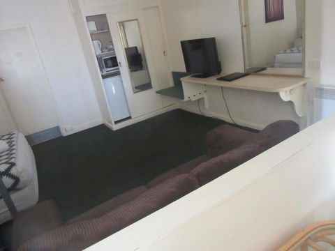 Abel Tasman Airport Motor Inn - Seniors Australia 24