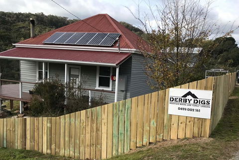 Derby Digs Cottage - Seniors Australia 0