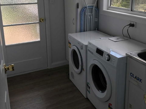 Derby Digs Cottage - Seniors Australia 12