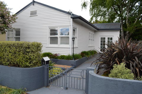 Lyttleton Cottage - Seniors Australia 16