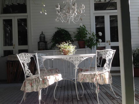 White Dove Cottage Bed And Breakfast - Seniors Australia 9