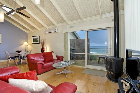 A Great Ocean Road Resort Whitecrest. - Seniors Australia 5