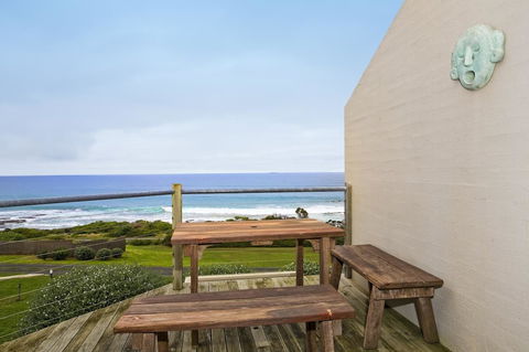 A Great Ocean Road Resort Whitecrest. - Seniors Australia 12