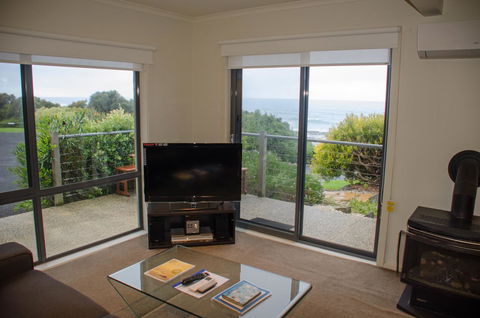 A Great Ocean Road Resort Whitecrest. - Seniors Australia 15