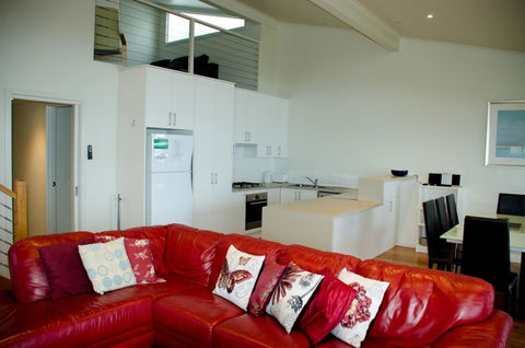 A Great Ocean Road Resort Whitecrest. - Seniors Australia 31