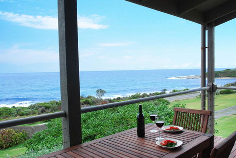 A Great Ocean Road Resort Whitecrest. - Seniors Australia 0