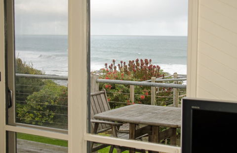 A Great Ocean Road Resort Whitecrest. - Seniors Australia 24