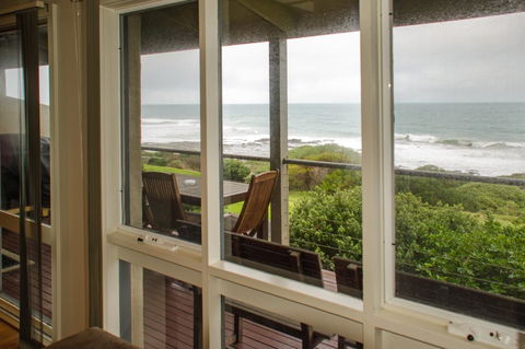 A Great Ocean Road Resort Whitecrest. - Seniors Australia 30