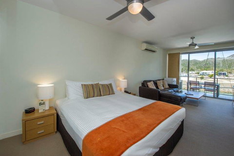Absolute Waterfront Magnetic Island - Seniors Australia 24