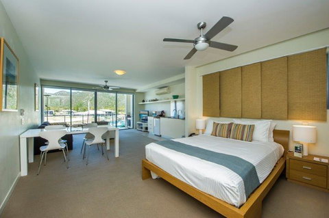 Absolute Waterfront Magnetic Island - Seniors Australia 15