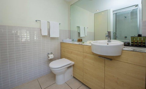 Absolute Waterfront Magnetic Island - Seniors Australia 20