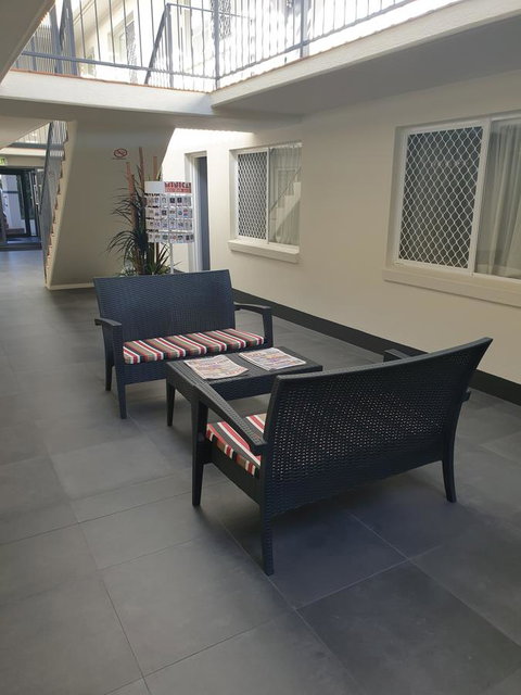 Earls Court Motel & Apartments - Seniors Australia 4