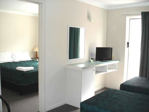 Earls Court Motel & Apartments - Seniors Australia 23