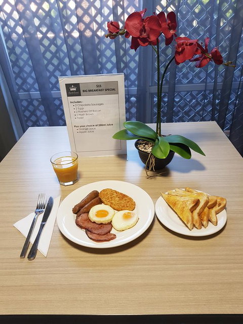 Earls Court Motel & Apartments - Seniors Australia 6