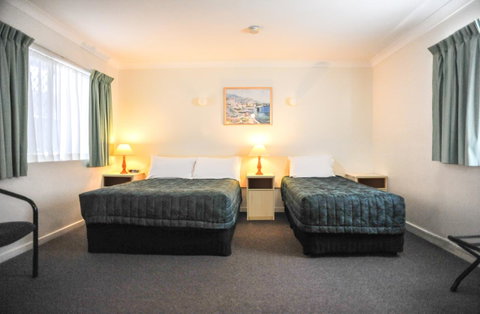 Earls Court Motel & Apartments - Seniors Australia 18