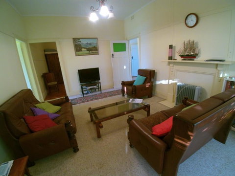 12 Bluewater Drive - Seniors Australia 3