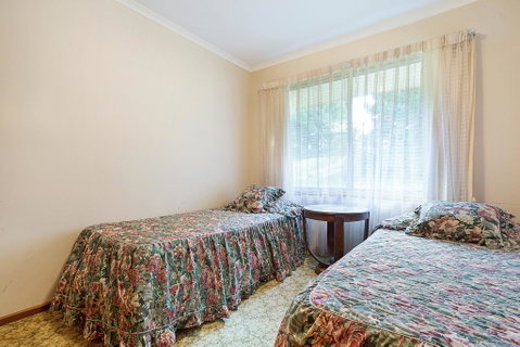 2 Water Crescent - Retro Haven - Seniors Australia 1