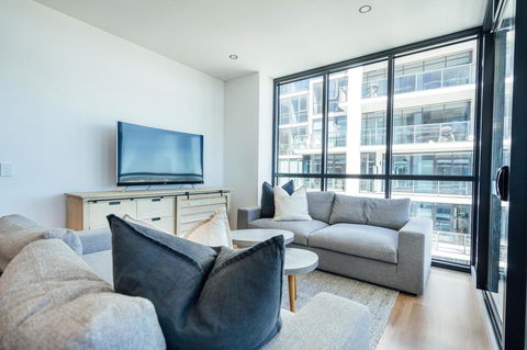A Cut Above The West - Pool - Rooftop Bar - Gym - Wifi - Seniors Australia 3