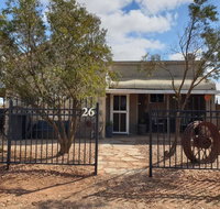 A real bush retreat. Kangas Emus Starry Skies. - Seniors Australia