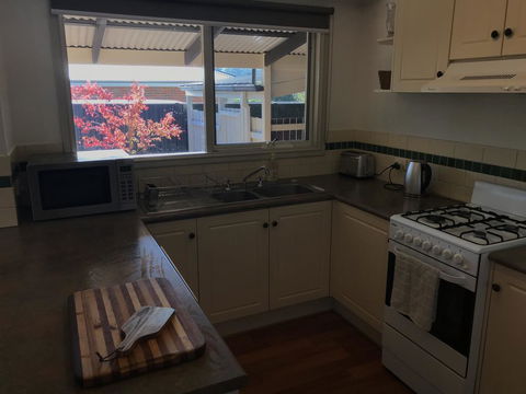 Acacia House - Central Healesville - Yarra Valley - Seniors Australia 1