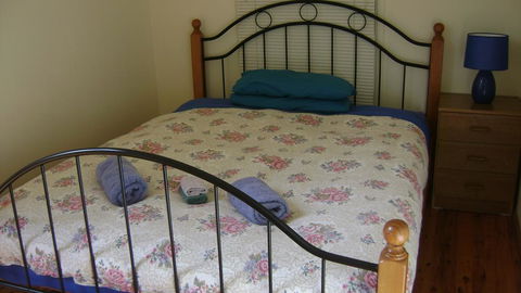 Accommodation Sydney North - Forestville 4 Bedroom 2 Bathroom House - Seniors Australia 2