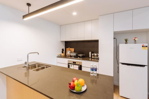 Airtrip Apartments On Cordelia St - Seniors Australia 3