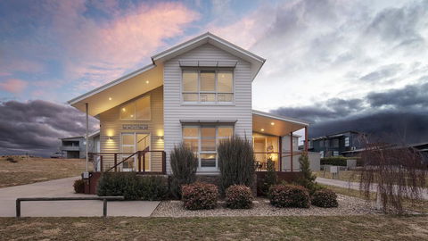 Alpine Snow Angels Retreat Luxurious Snowy Mountains Living - Seniors Australia 0