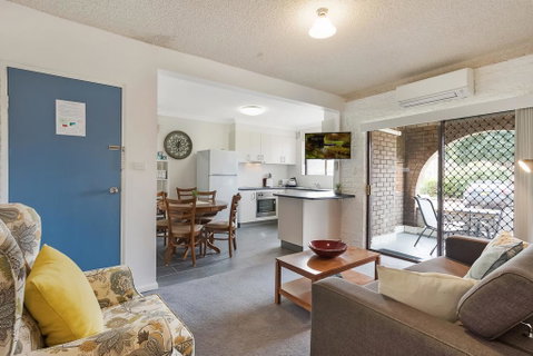 Apollo Unit 10 - Seniors Australia 2