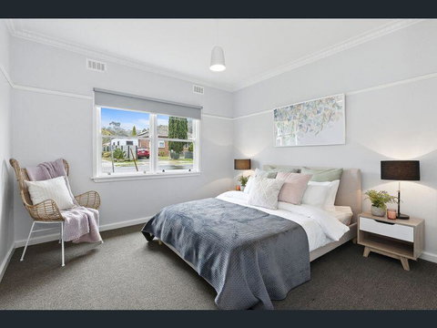 BALLARAT CLOSE 2 CBD + HOSPITAL+3BR HOME+NETFLIX + WiFi + Gift - Seniors Australia 2