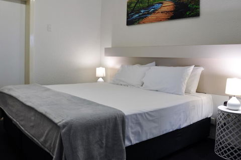 Balonne River Motor Inn - Seniors Australia 3