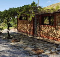 Barossa Glen - Henri's Cottage - Bed  Breakfast - Seniors Australia