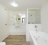 Beachside Neptune Resort Apt Upgraded - Seniors Australia