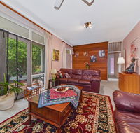 BEAUTIFUL HOLIDAY HOME CLOSE TO KU-RING-GAI CHASE NNT328 - Seniors Australia