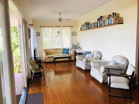 BOSCOBEL COTTAGE - MAGICAL BEACH & RIVER VIEWS - KINGSCLIFF - Seniors Australia 2