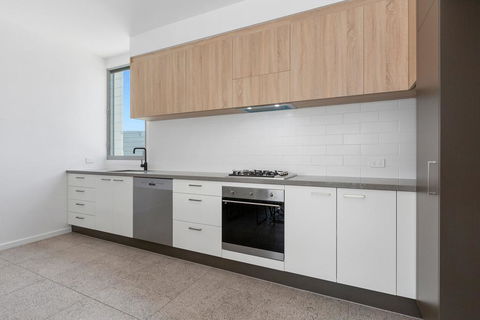 BRAND NEW OCEAN AVENUE TOWNHOUSE - Seniors Australia 3