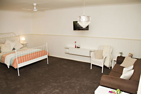 Bielby's Hideaway - Seniors Australia 1