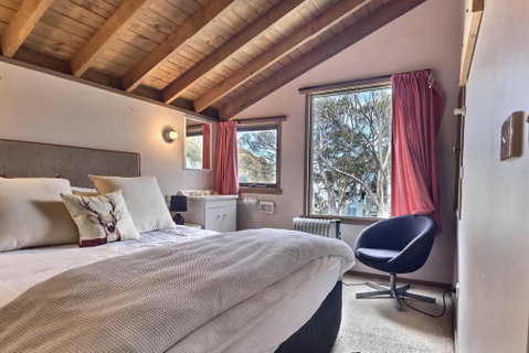 Bindi - Alpine Getaways's Chalet At Tower Rd - Seniors Australia 0