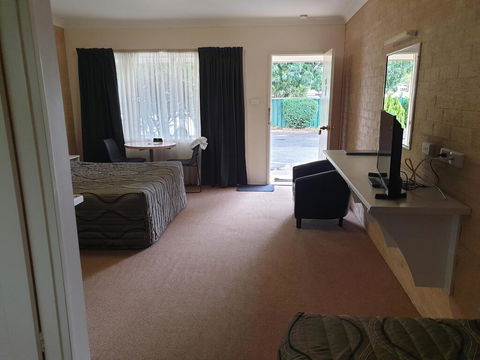 Blayney Central Motel - Seniors Australia 2