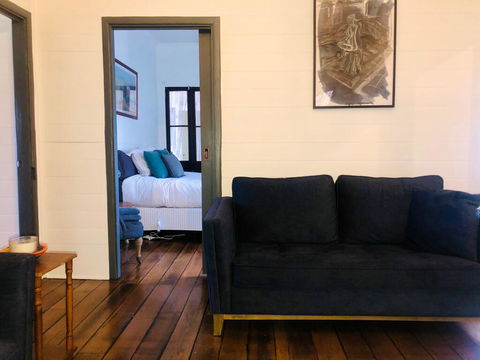 Blue Duck Cottage, Village Comfort, Fireplace - Seniors Australia 2