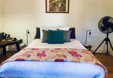 Blue Duck Cottage, Village Comfort, Fireplace - Seniors Australia 0