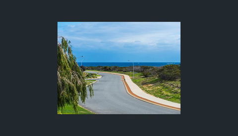 Blue Sky Escapes Beach House Ledge Point - Seniors Australia 1