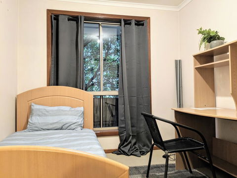 Budget Clayton Homestay - Seniors Australia 0