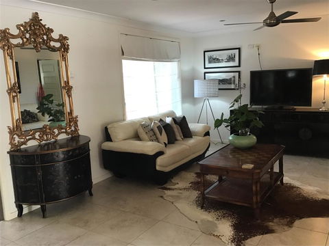 Bunya Cottage - Seniors Australia 0