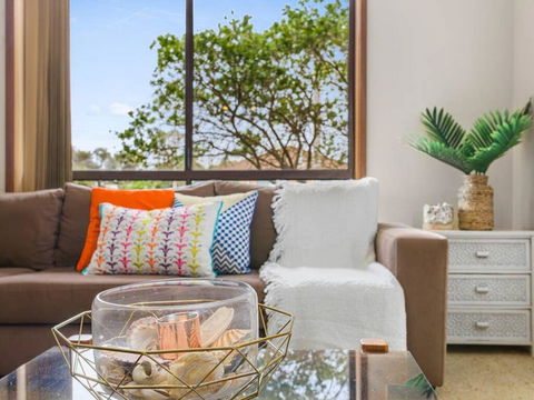 CAPEL Family Home, Large Yard, Close To Beach - Seniors Australia 1